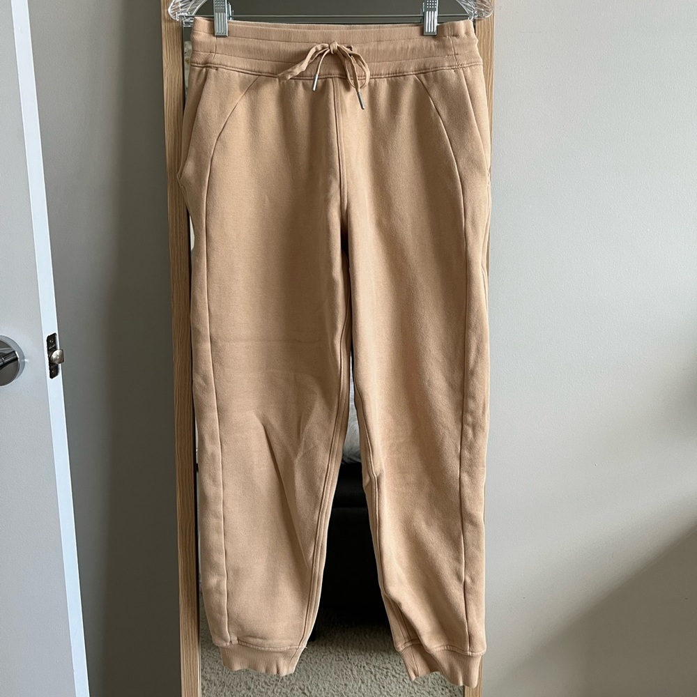 Lululemon Scuba High-Rise Jogger Sweatpants Size 6 - LIKE NEW